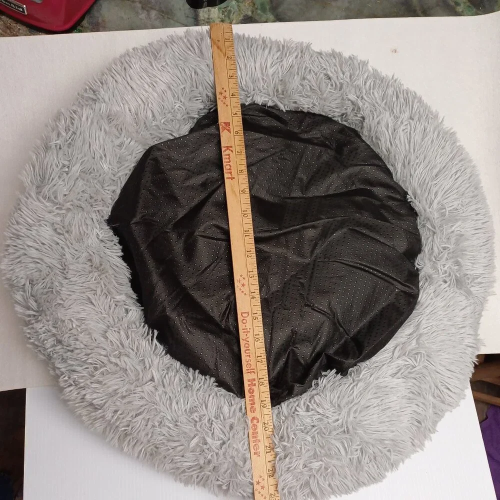 NWOT Dog Cat Animal Bed Medium size Furry Fluffy Soft Gray 23